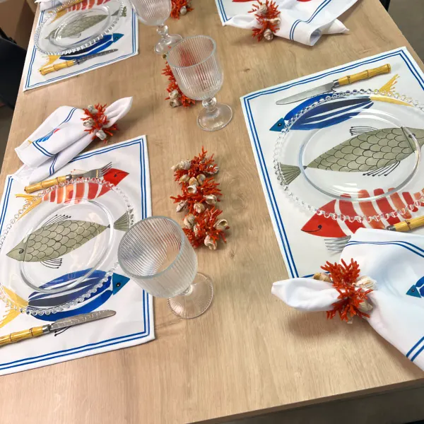 Mesa posta para quatro com o Kit Fish